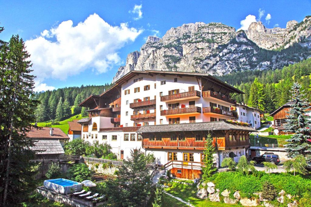Bike Hotel La Villa Dolomit